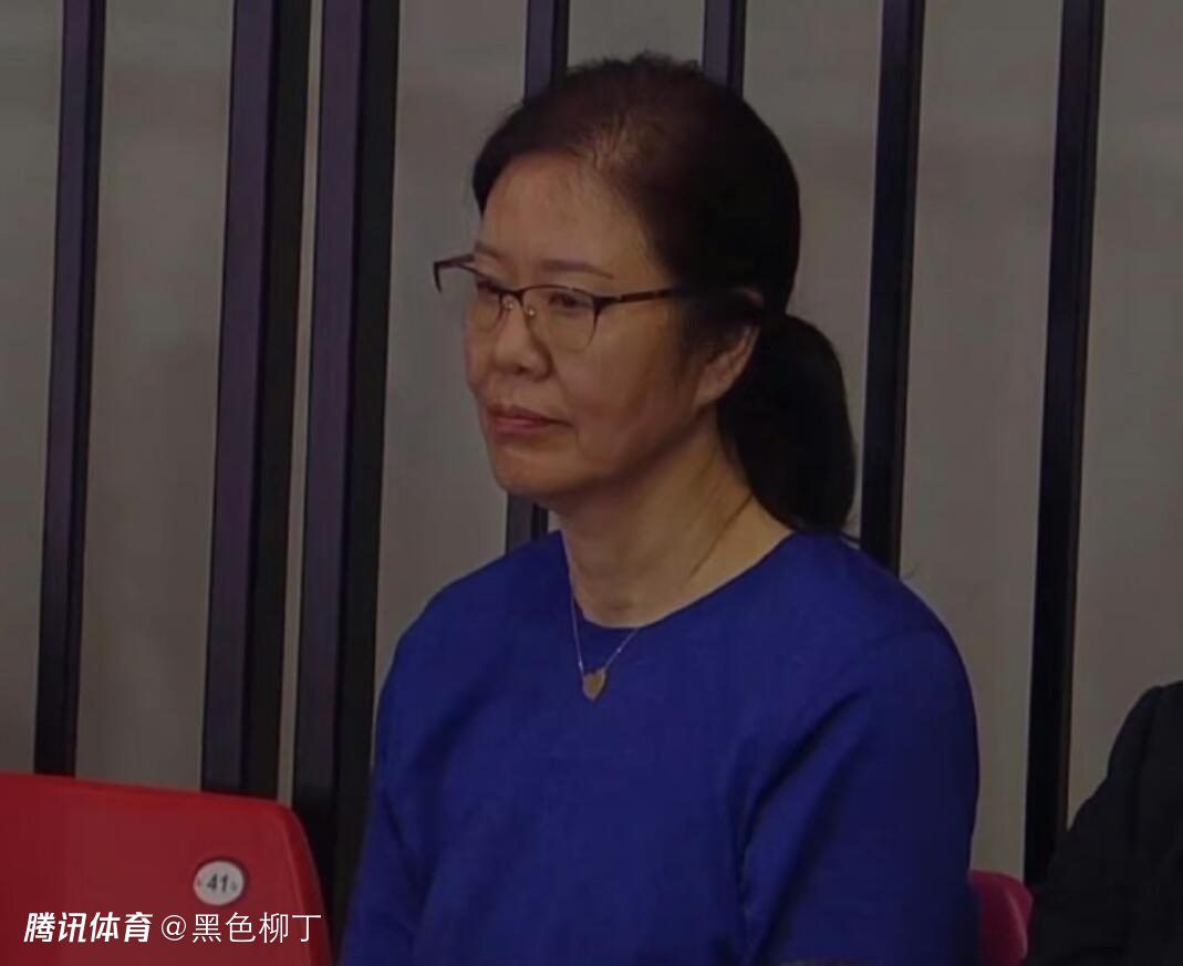 公交车被脱了内裤进入小说